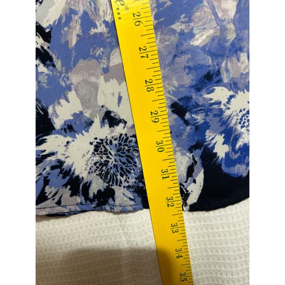 Ava & Viv Women's Thin Slippery Polyester Blouse Plus Size 3X - Picture 6 of 7